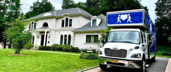 Movers Mt. Vernon - Roadway Moving's truck in Mount Vernon