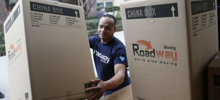 movers helping people with moving from Brooklyn to Manhattan