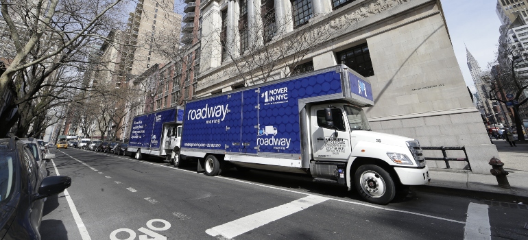 roadway moving trucks conducting a successful interstate move from NYC