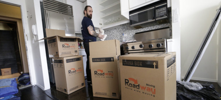 Moving from Bronx to Manhattan will require you to do it with full dedication and with help of movers