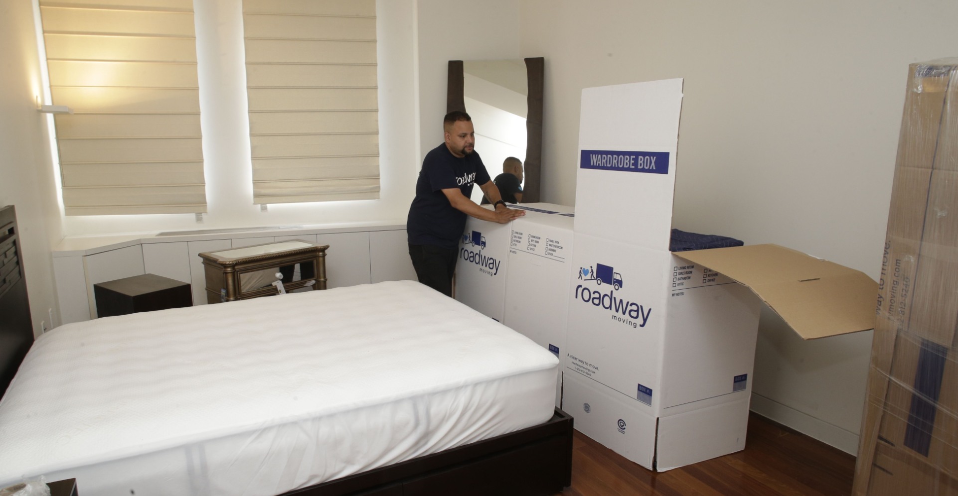 How to Pack and Move a Mattress the Best Way
