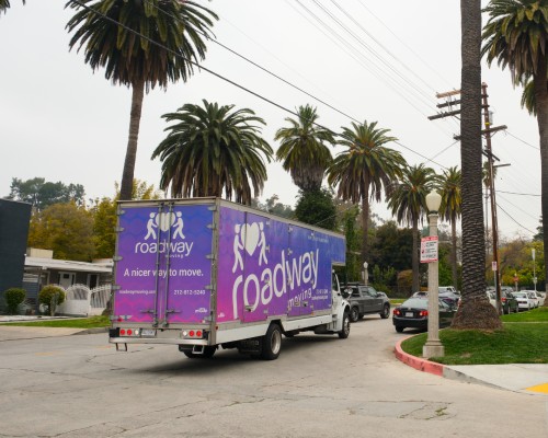Roadway Moving truck in Los Angeles